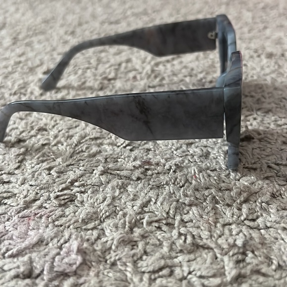 Gray Marble Square Frame Sunglasses - Picture 3 of 7